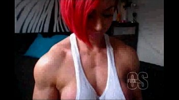 Loira musculosa fodendo