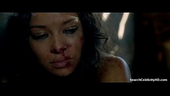 Jessica parker kennedy black sails