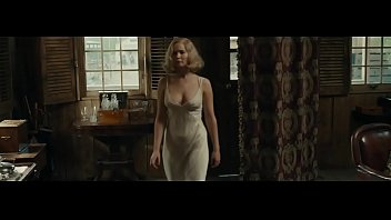 Jennifer lawrence boobs video