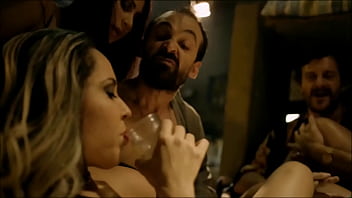 Homem e mulher transando