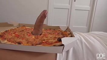 Pizza hit big dinner box