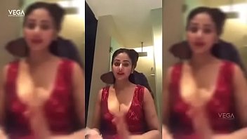 Tiktok cleavage