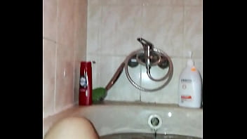 Lebisca no banho