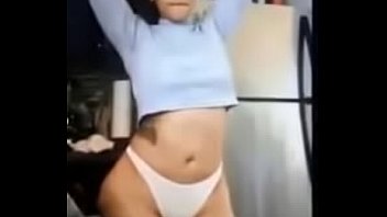 Hot girl twerking