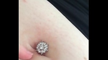 Bauchnabelpiercing ausgeleiert