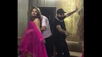 Mujra nange