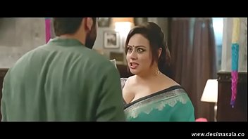 Aunty cleavage hot