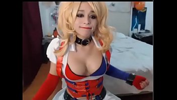 Giantess harley quinn