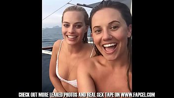 Margot robbie wolf of wall street naked