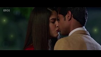 Bollywood hot kissing scene