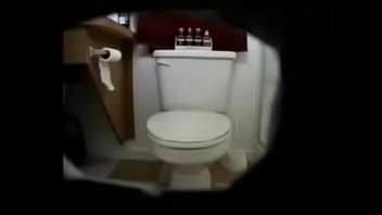 Cam toilet