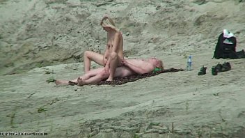 Beach couple sex