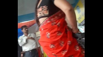 Boudi hot saree