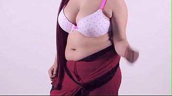 Local saree aunty