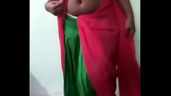 Sexy saree removing