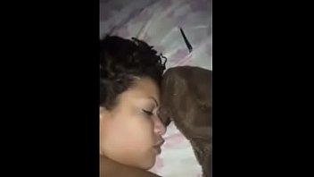 Peituda dando o cu mulher negra