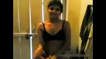 Desi girl removing clothes