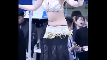 Sunny leone sexy dance