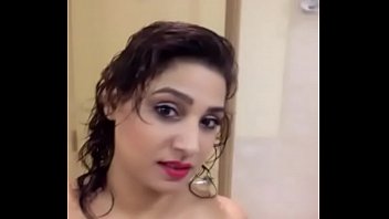 Saima khan hot