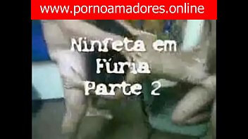 Vídeo pornô de ninfeta