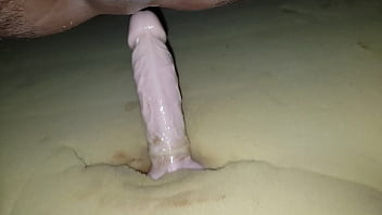 Vibrador no cu gay