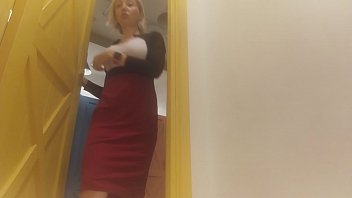Fitting rooms porn