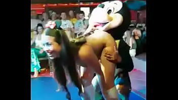 Mickey mouse von hinten