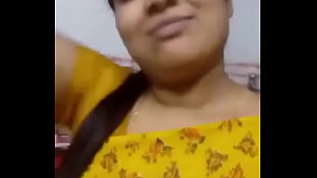 Indian aunty boobs sucking