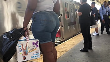 Big booty candid