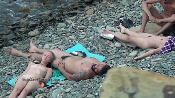 Free voyeur beach porn