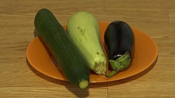 Zucchini anal