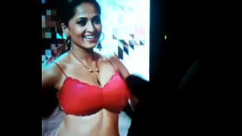 Actress anushka shetty hot