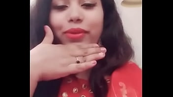 Akshara haasan boobs