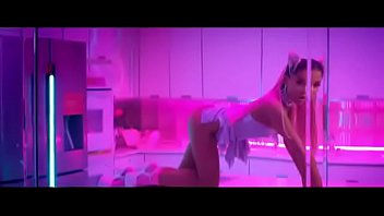 Ariana grande dance gif