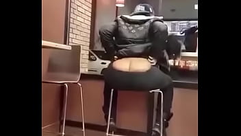 Women buttcrack