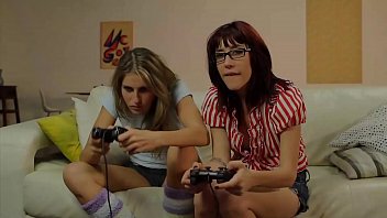 Lesbian gamer