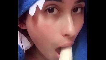 Women eating bananas