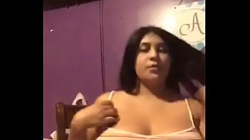 Teen flashing tits