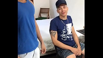 Vídeo pornô gay brasil