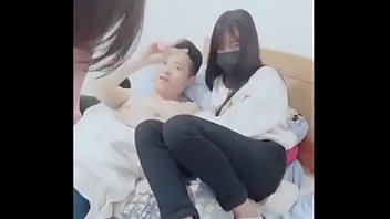 Làm tình tập thể