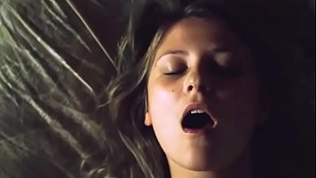 Escena de sexo de celebridades rusas - Natalya Anisimova en Love Machine (2016)