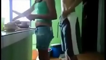 Mulher da pra o amigo do marido