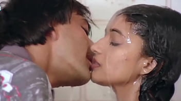 Madhuri dixit and vinod khanna