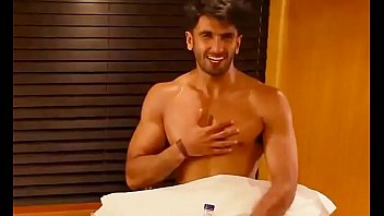 Ranbir kapoor nude photos