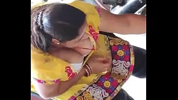 Desi cleavage xvideos