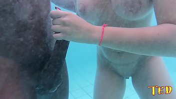 Brincadeira na cam acaba em sexo