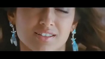 Ileana d cruz hot scene