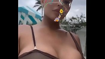 Kylie jenner boobies