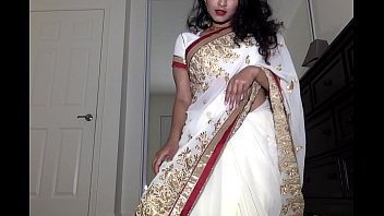 Mallu actress hot in saree
