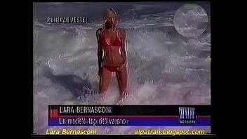 Geandra bazzanelli de biquíni